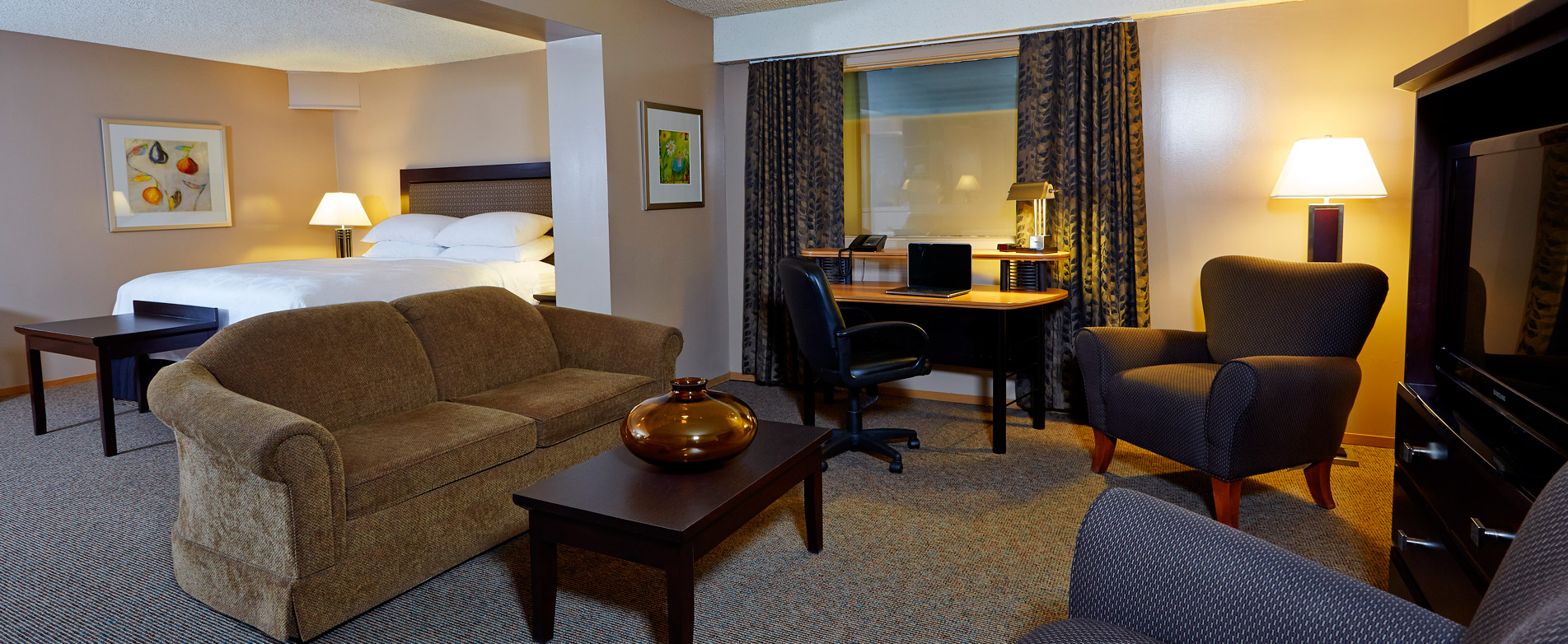 Royal Hotel Lloydminster Rooms